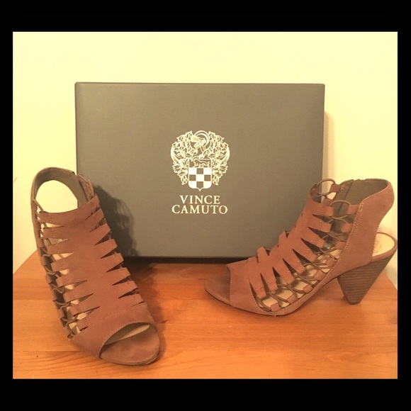 Vince Camuto Shoes - 🚫SOLD🚫Vince Camuto Caramel Sandals