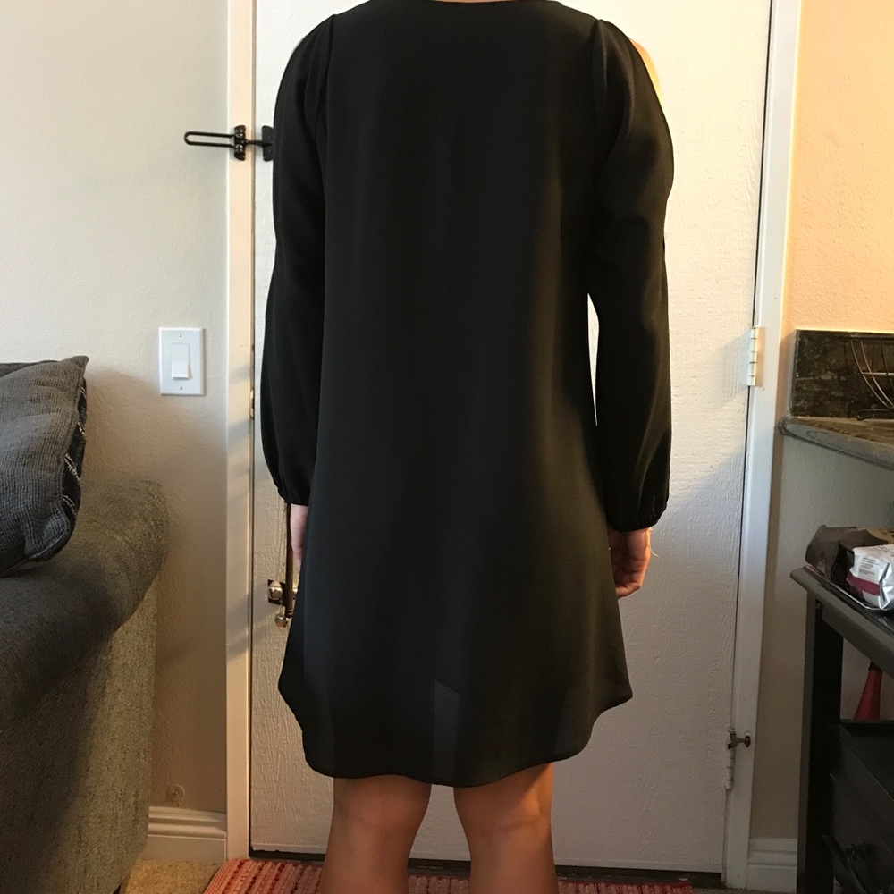 Dress - Picture 3 of 5