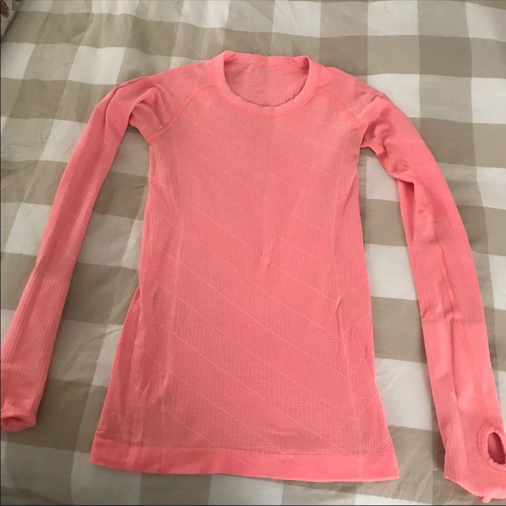 Size 2 Lululemon Run swiftly tee Long sleeve