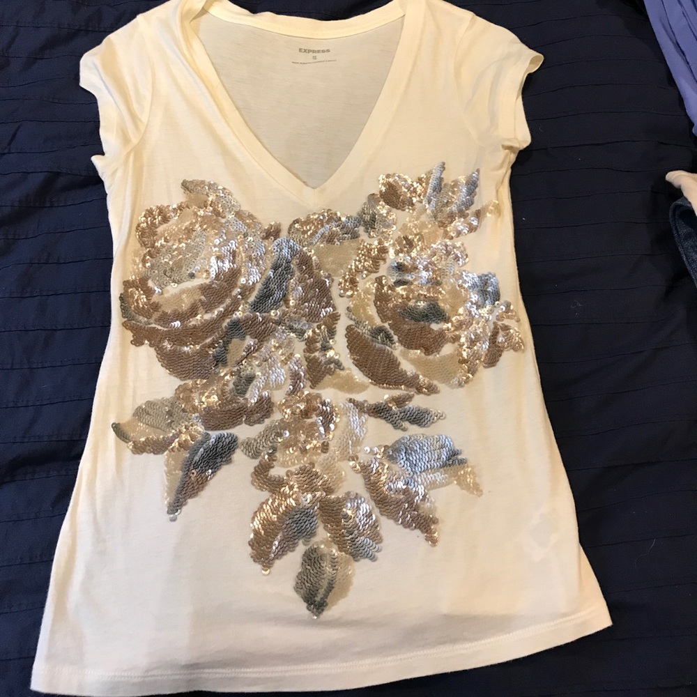 Express v neck