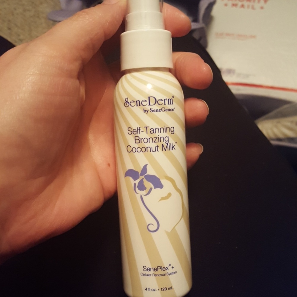 Self-Tanning Bronzing Coconut Milk