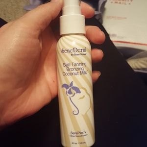 Self-Tanning Bronzing Coconut Milk