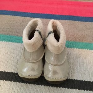 Stride Rite- Silver, Fur Boot NWOT