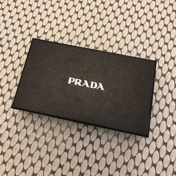 Prada Wallet - Picture 3 of 8