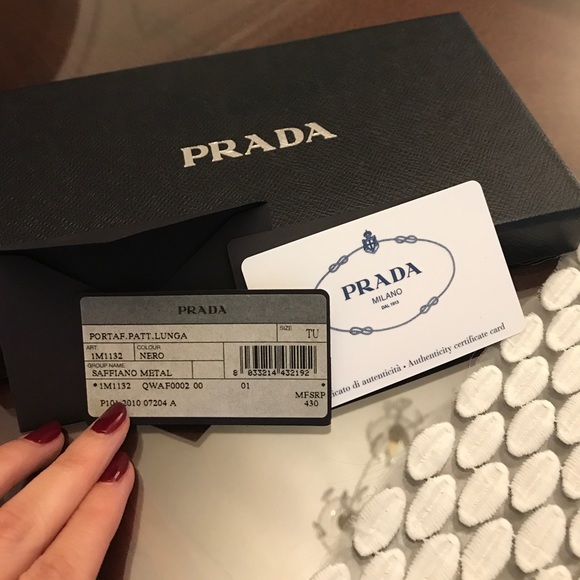 Prada Wallet - Picture 8 of 8