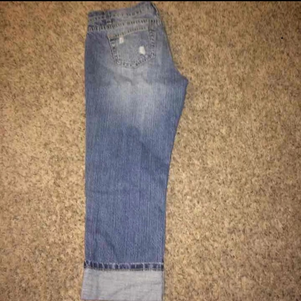 Distressed Jeans - Picture 3 of 4
