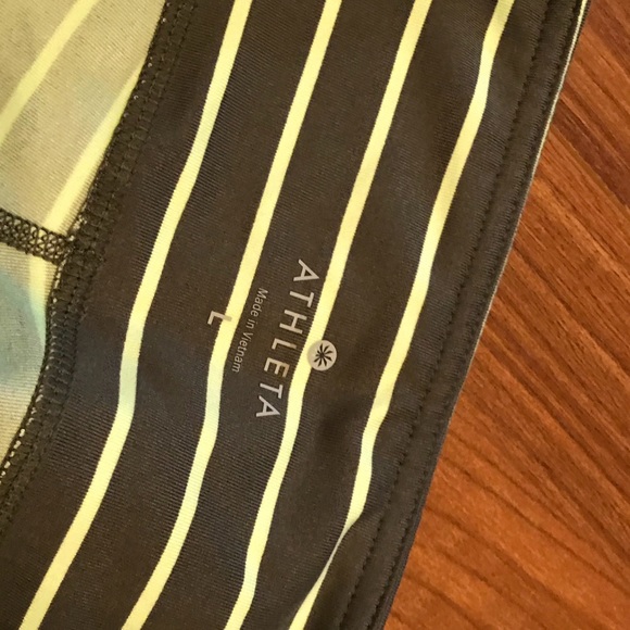 Athleta Stripes Chaturanga Capri in Green ~ Large - Picture 4 of 5