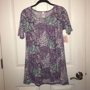 NWT Lularoe Perfect T!