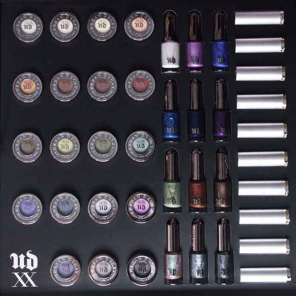 ๐ HP๐  Decay Vintage Vault XX Makeup Set Authentic - Picture 5 of 8
