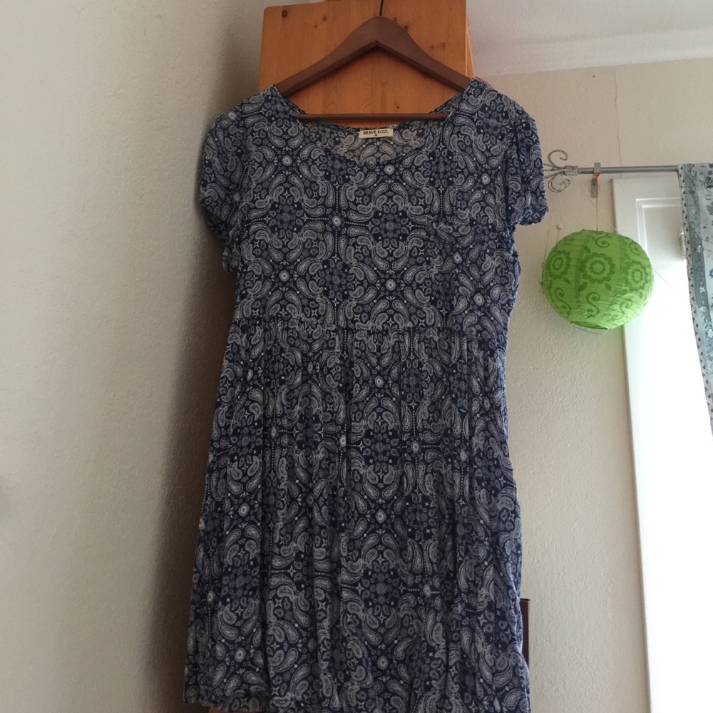 Blue Paisley Short Sleeve Dress Size M
