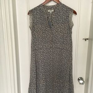 Madewell gray floral chiffon dress