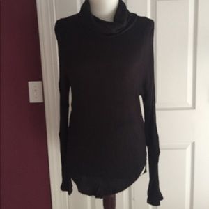 Long sleeve thin sweater