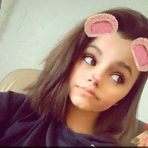 Meet your Posher, Deirdre