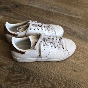 Rose Gold Stan Smith Adidas!!