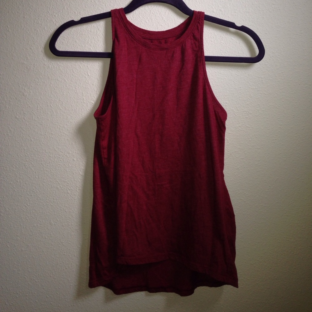 Adorable maroon ish red tank top