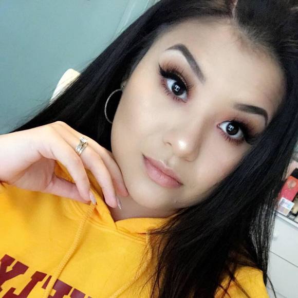 Meet your Posher, Ana - Picture 1 of 1