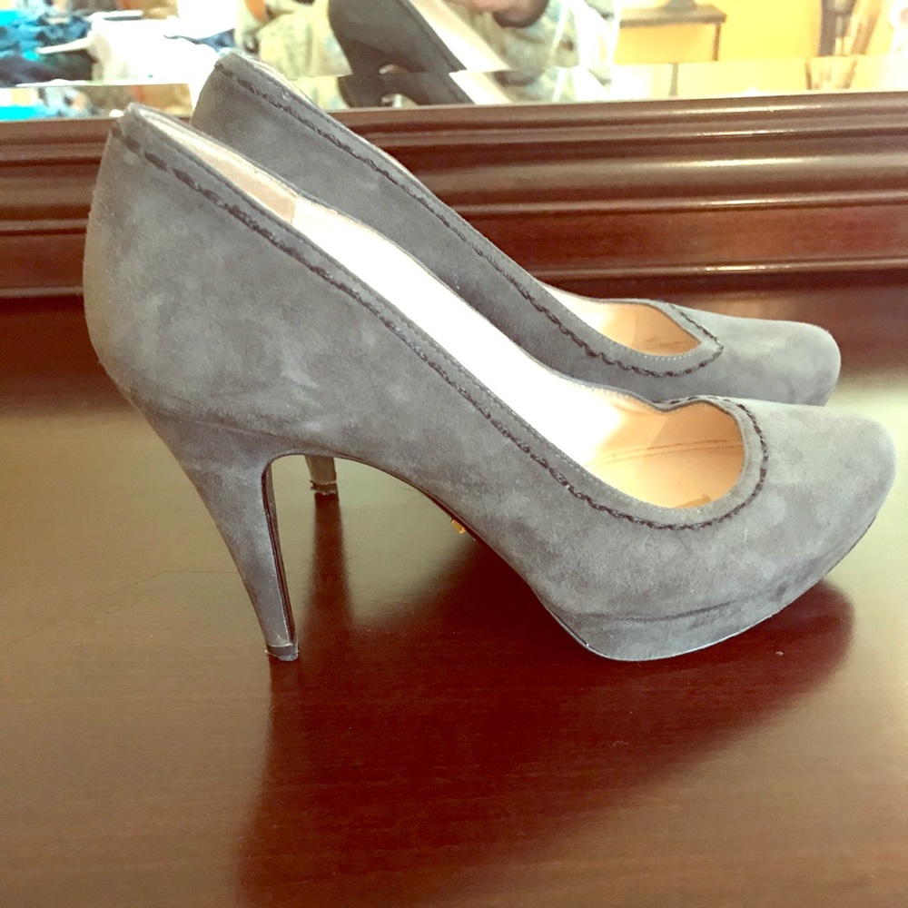 Prada suede grey pumps
