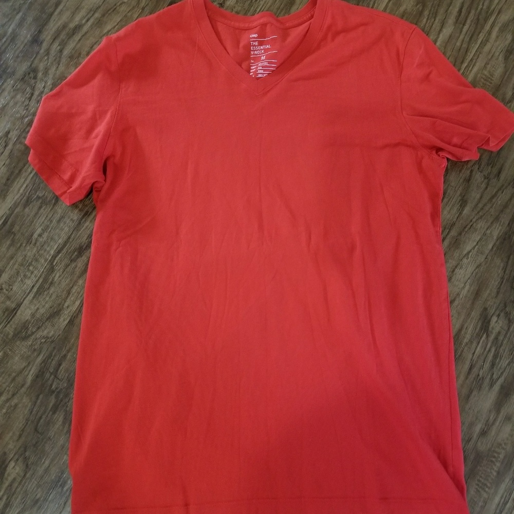 Gap Essentials V neck