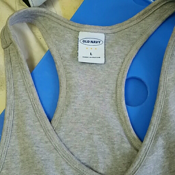 Old Navy tank top with bra support - Picture 3 of 4