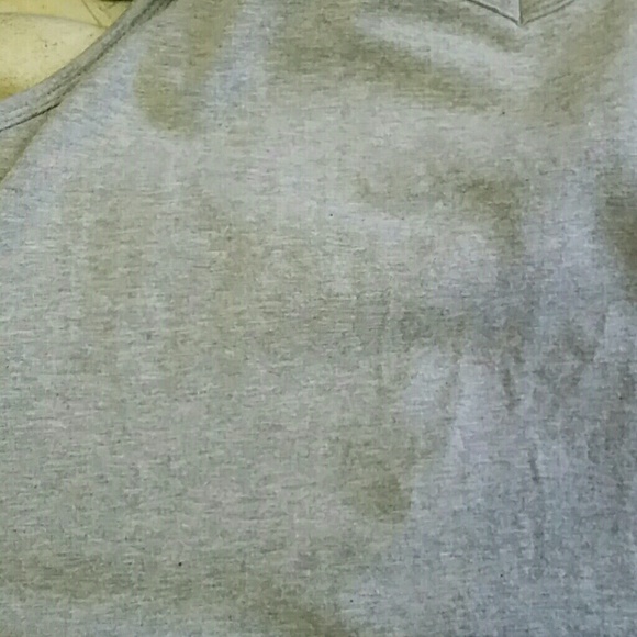 Old Navy tank top with bra support - Picture 4 of 4