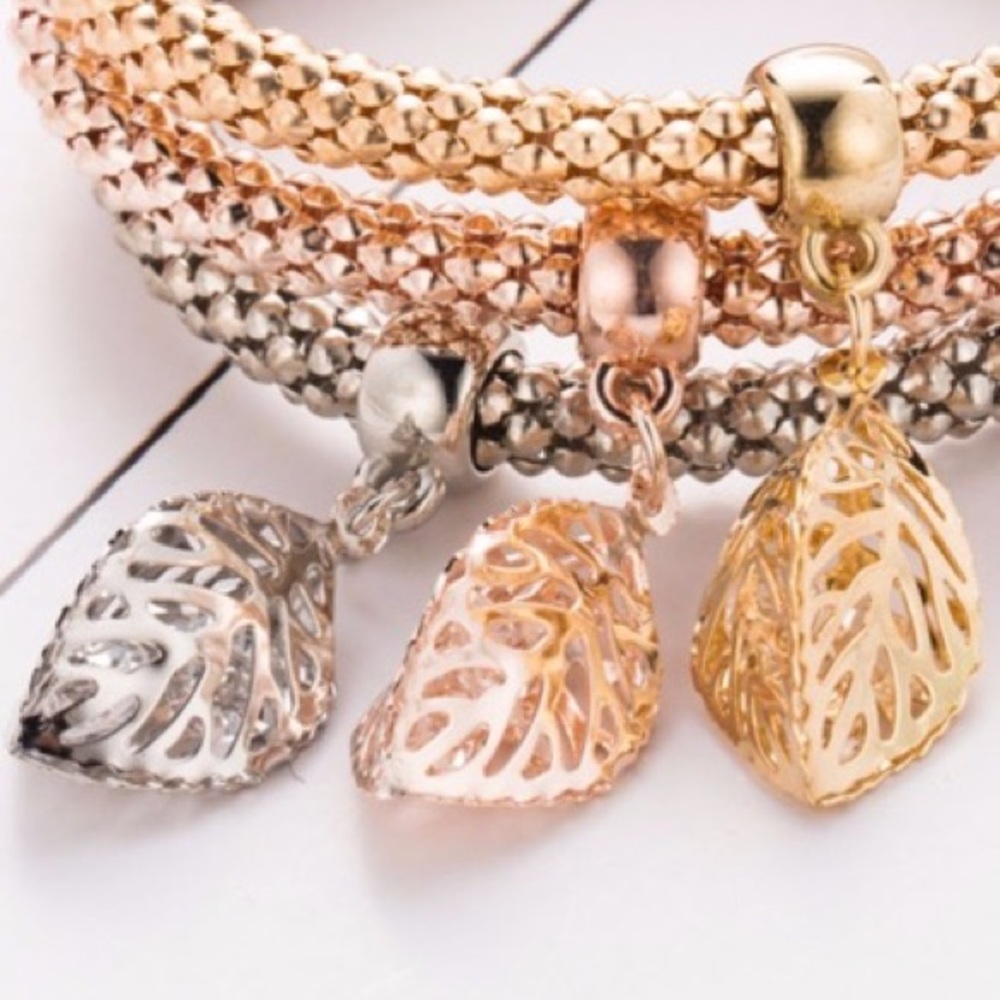 Bracelets of leaves