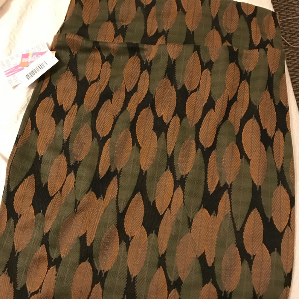 NWT Lularoe Cassie skirt