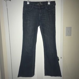 New York & Company jeans with flap pockets, size 6
