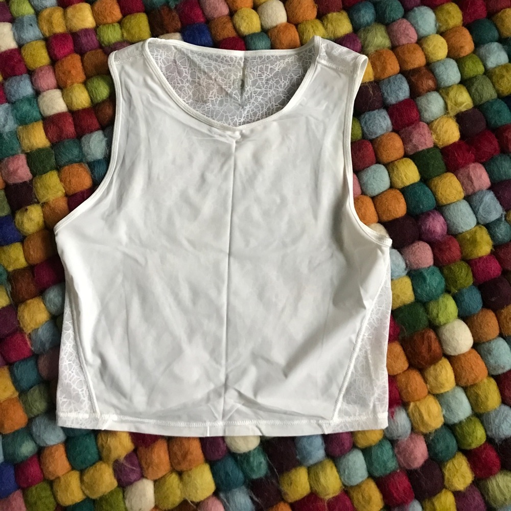 Lululemon Size 4 Crop Tank Top