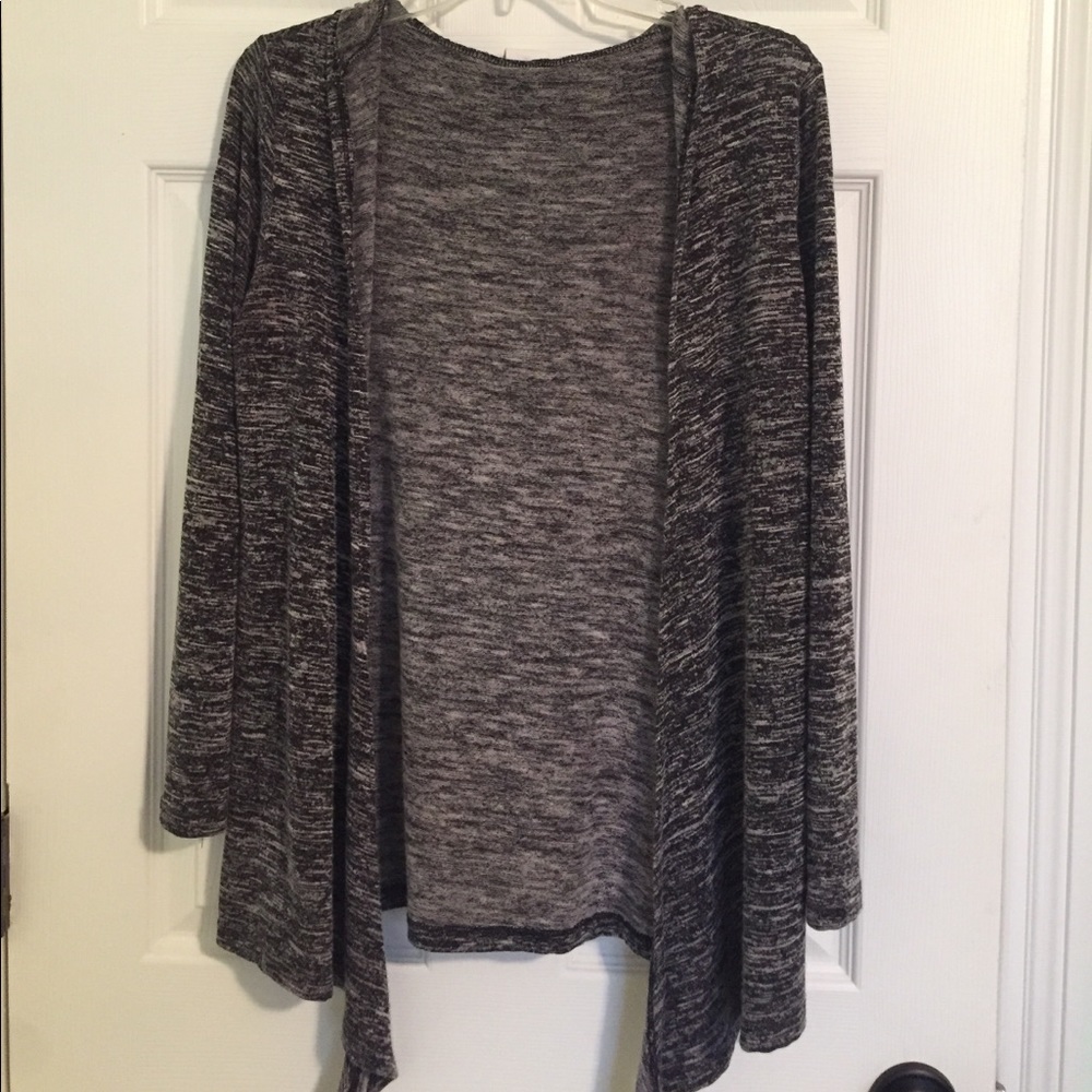 ⭐️2 for $15⭐️ Dark Gray Flowy Cardigan