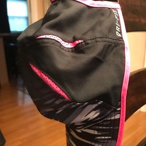 Women’s NWOT Nike cute hat