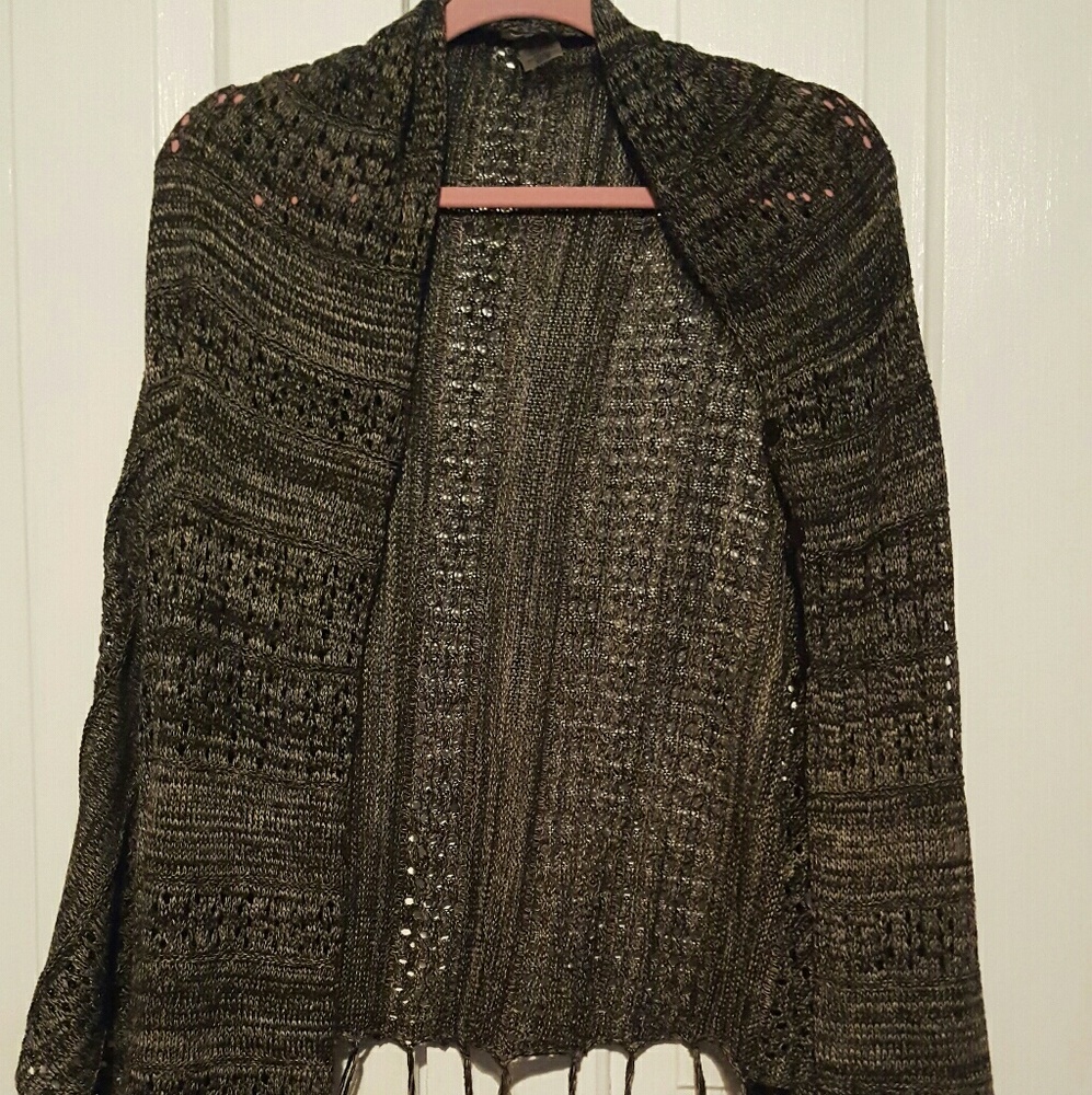 Button up shawl