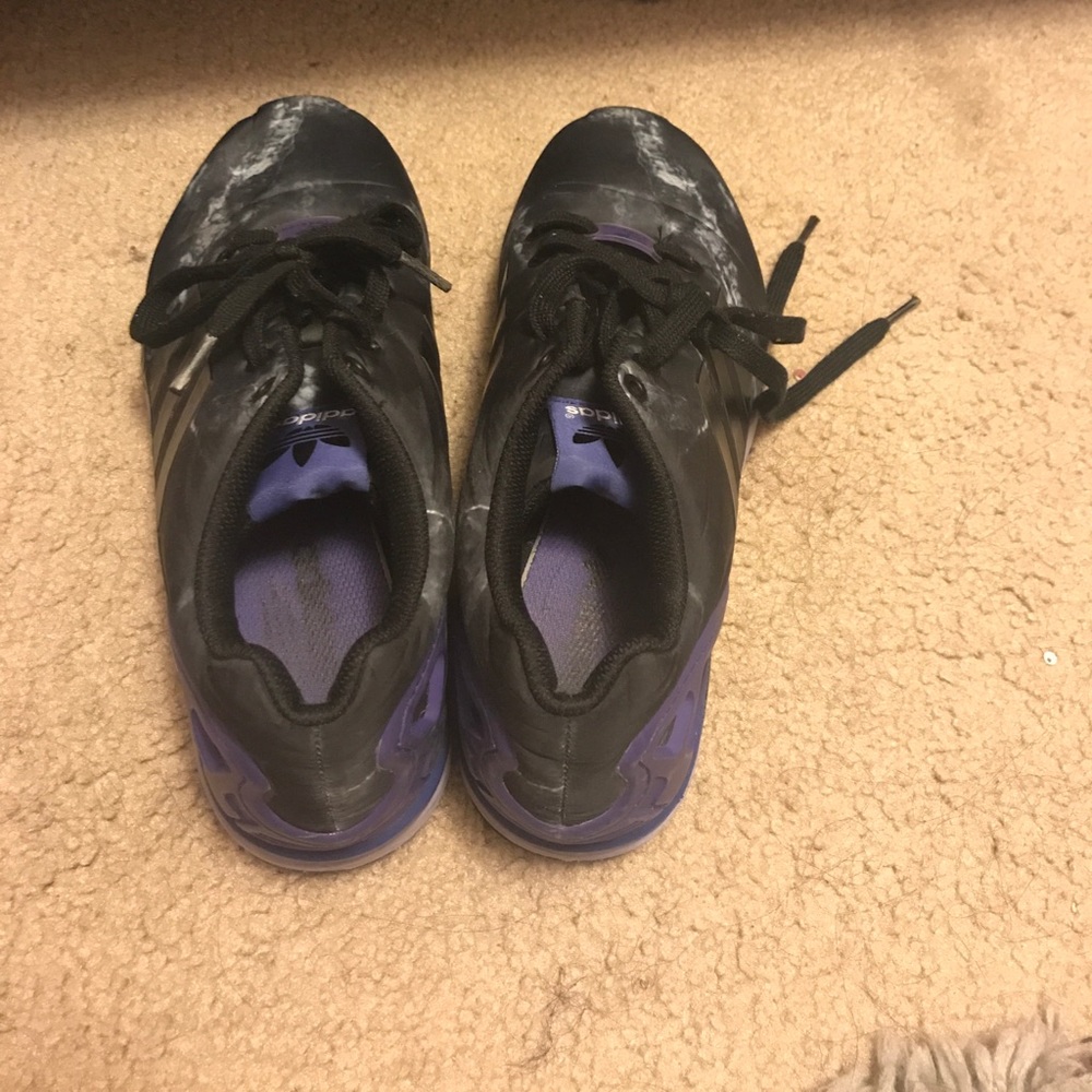 Adidas shoes - Picture 3 of 3