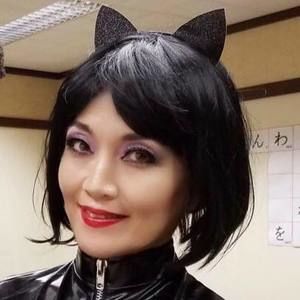 Meet your Posher, Mami