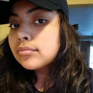 Meet your Posher, Paola