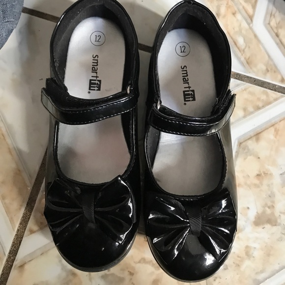 Black dress shoes - Picture 1 of 1