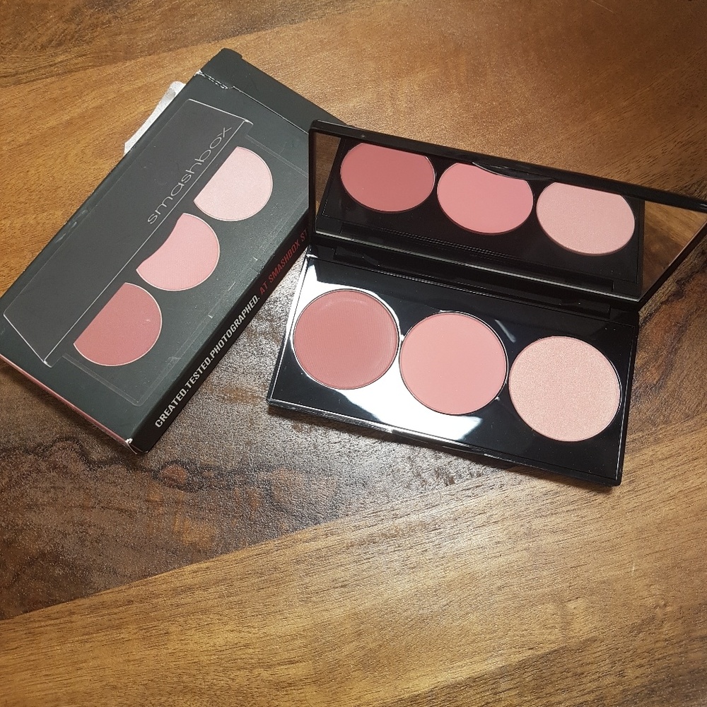 Smashbox blush and highlight palette Malibu Berry