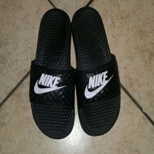 Nike slides