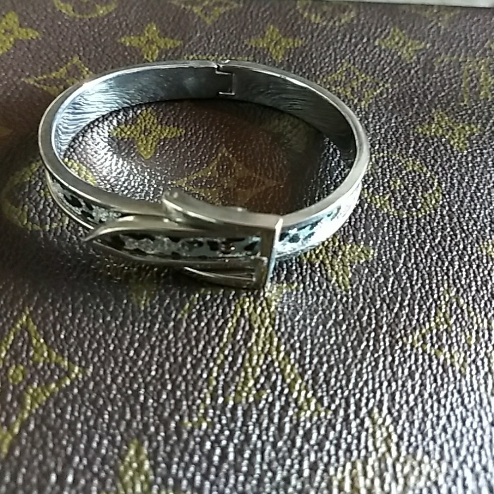 Silver glittered cheetah bangle
