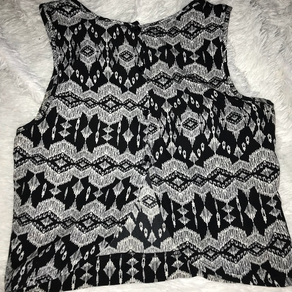 Patterned crop top - Picture 2 of 2