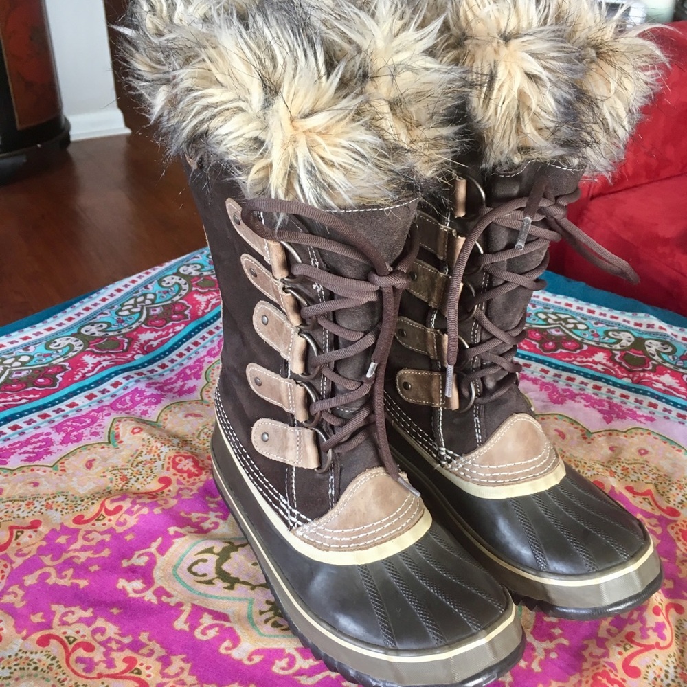 Sorel Joan of Arctic Winter Boots - Size 9