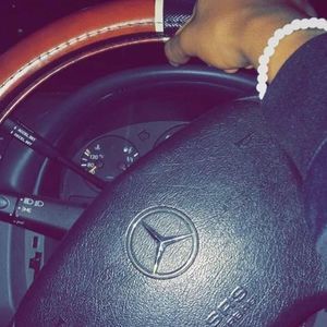 Meet your Posher, Elliot