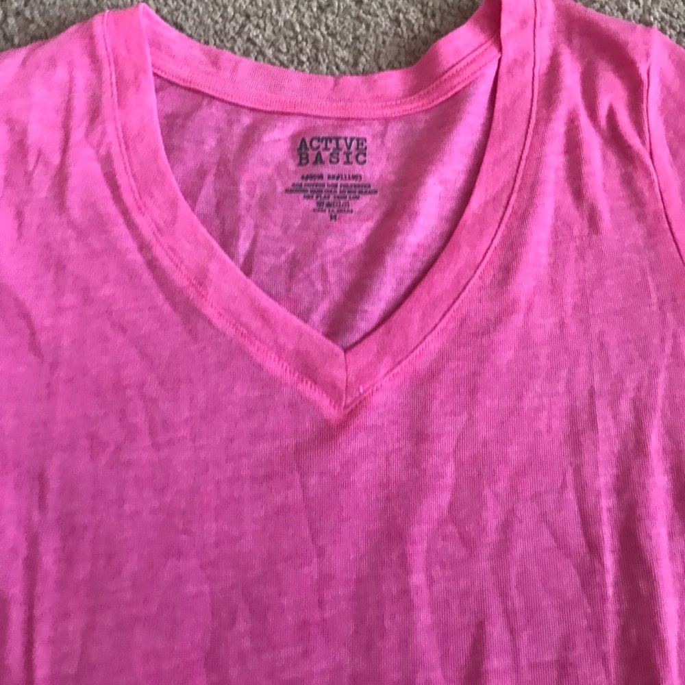 Brand new Active basic tee - Picture 2 of 2