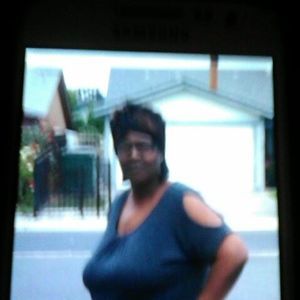 Meet your Posher, Rena