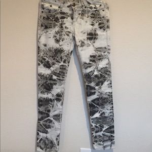 NWOT Tie-Dye Rock & Republic Jeans