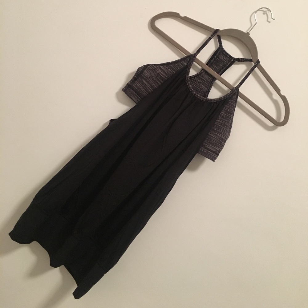 Lululemon Tank with built-in bra.