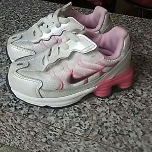 Nike toddler sneakers size 5