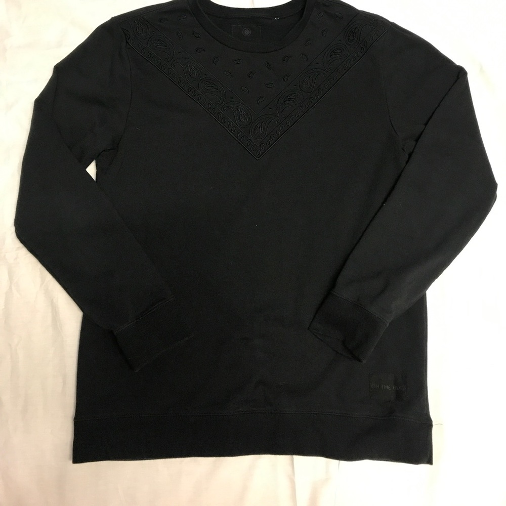 Men's bandanna pattern long sleeve