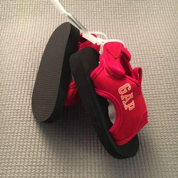 Baby GAP Red Sandals. NWT - Picture 6 of 8