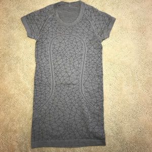 Lululemon short sleeve swiftly size 2