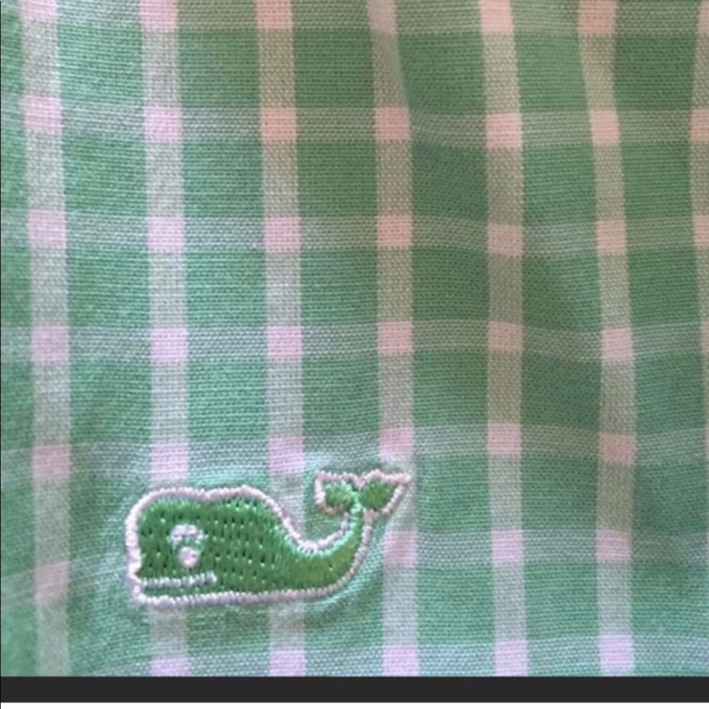 Vineyard vine button down shirt sz small